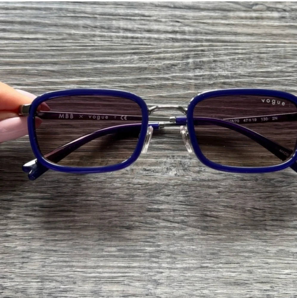 NWT Vogue Eyewear UV Protected Rectangle Sunglasses Women 0VO4166S - Picture 4 of 9